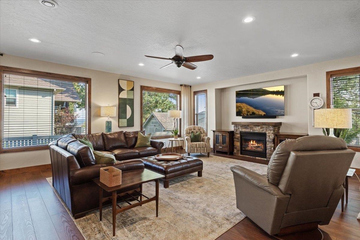 13106 E Copper River Ln