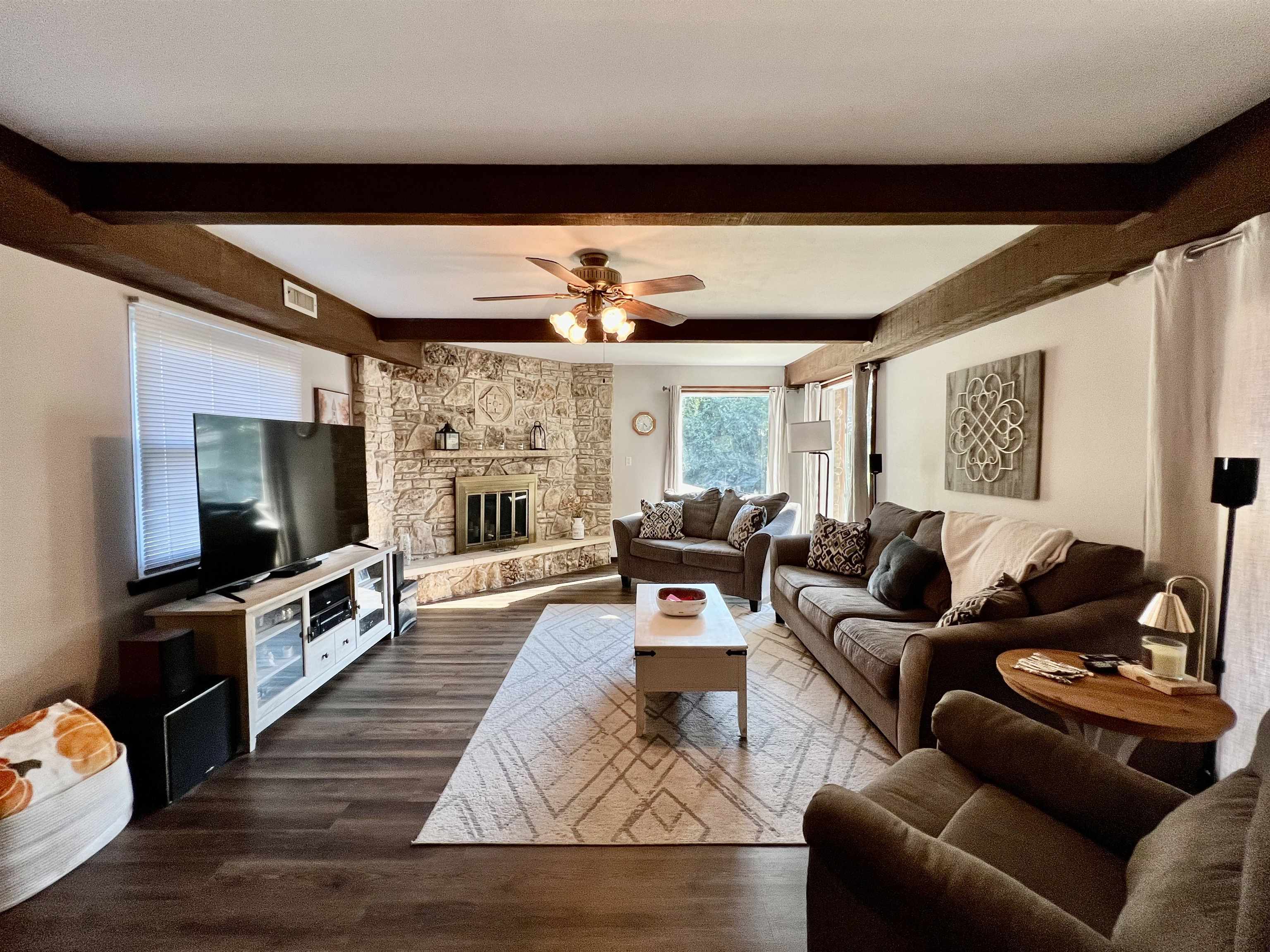 1402 E Madison