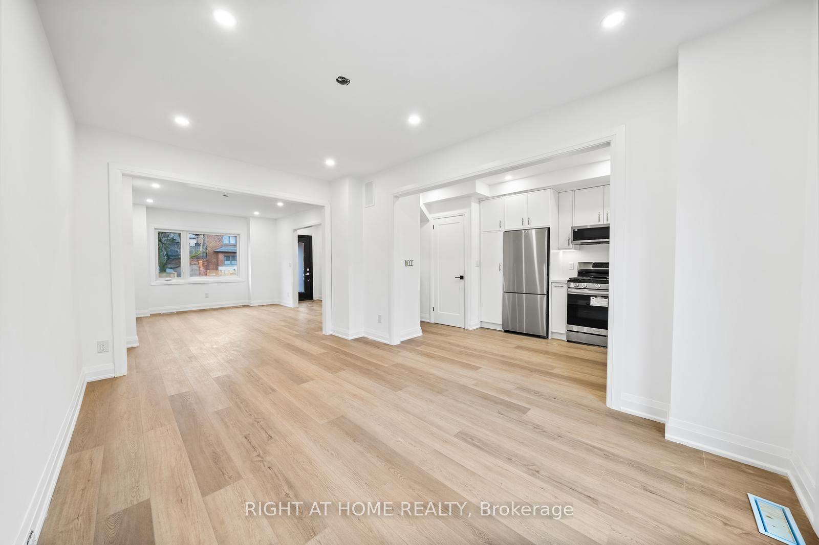 147 Forman Ave