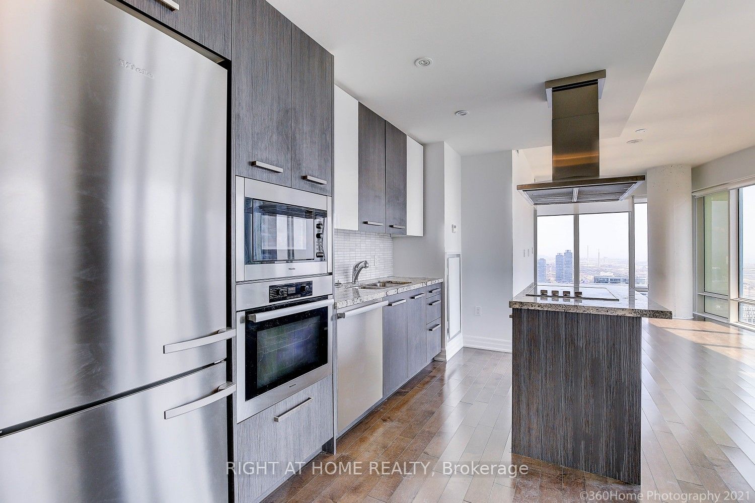 8 The Esplanade 4510