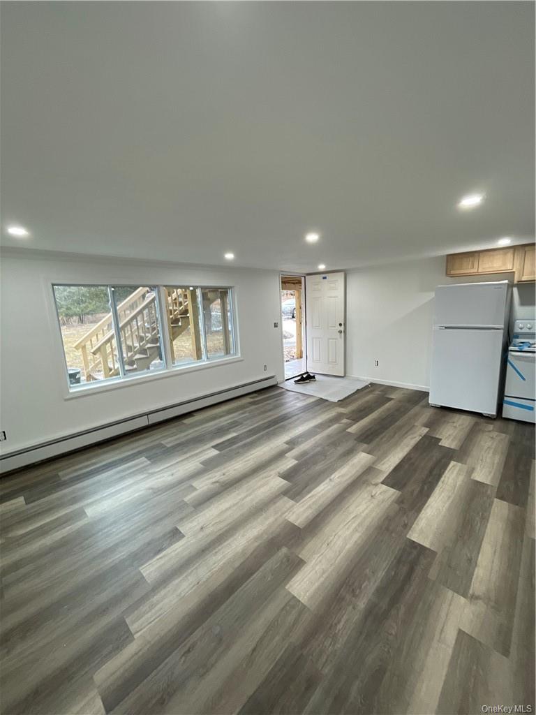 Fully Renovated Beautiful Apartment for Rent. New Kitchen with granite counter tops, New appliances, New windows and doors, New Luxury Plank Flooring. This unit features, 1 Bedroom, 1 Bath, Open concept living room dinning room, recessed lighting... Heat and water will be included, Tenant pays electric and Hot water. Private parking. Conveniently located in Swan Lake. conveniently located Minutes away from shopping, restaurants and stores. Rental Application, MUST HAVE 675+ Credit, References, 40X Rent Combined Annual Income. 1 month Rent, 1 month Deposit, payable to the landlord due at lease signing. Additional Information: HeatingFuel:Oil Above Ground,