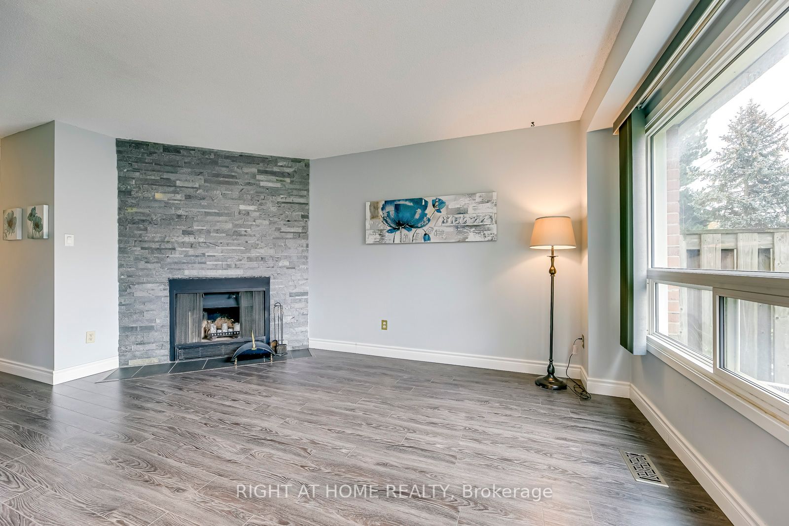 3125 W Fifth Line 76