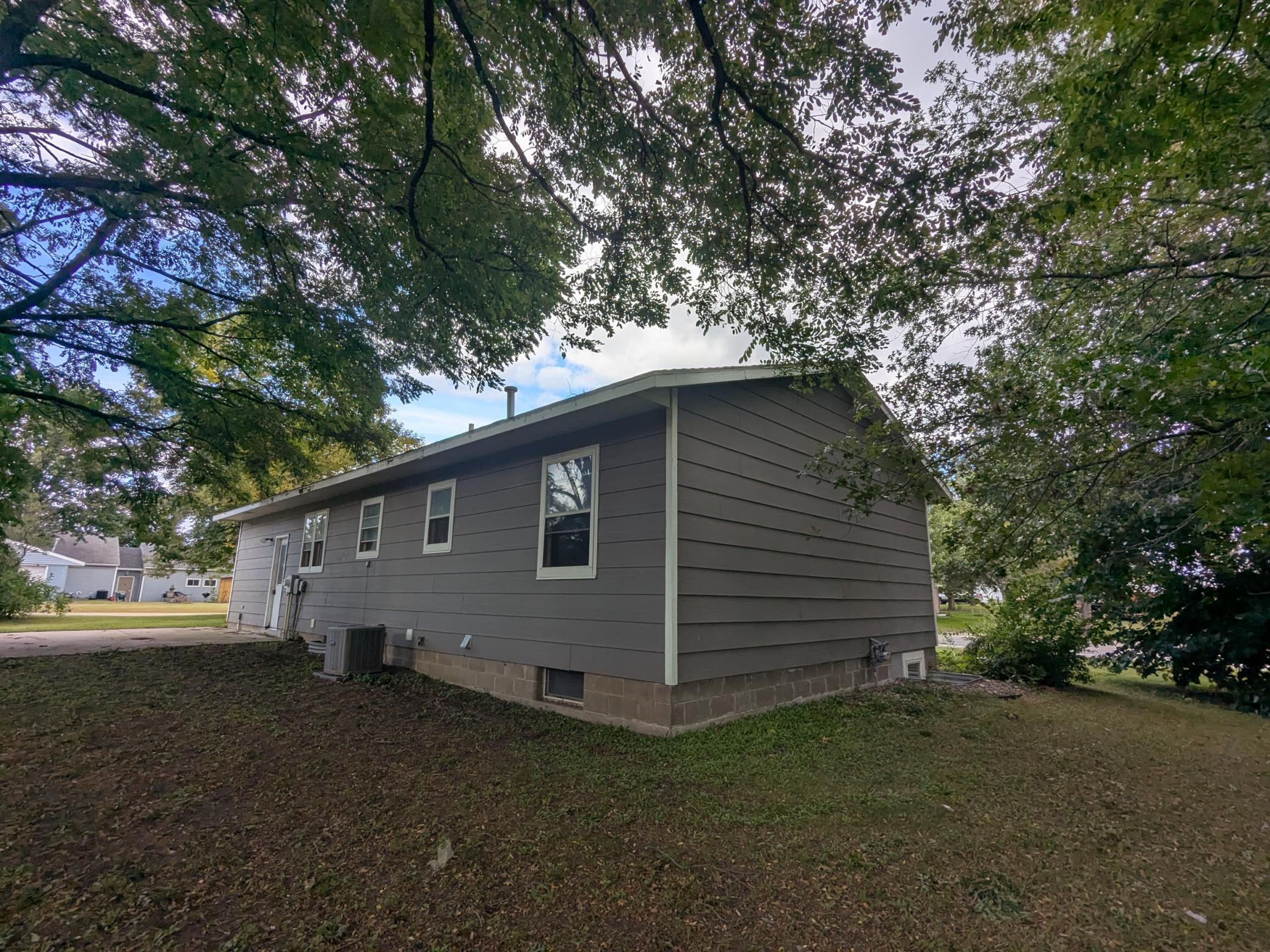 345 Grant Avenue SW