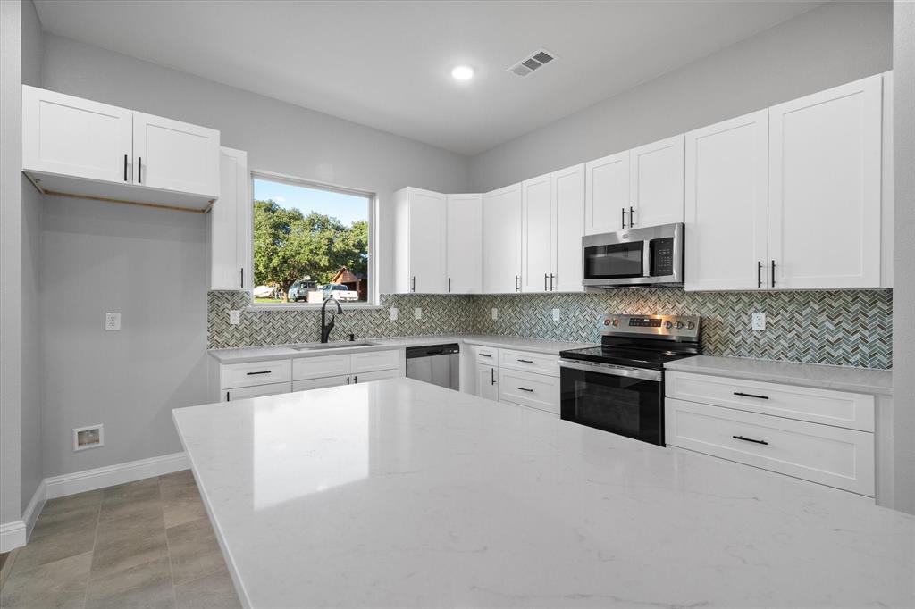 738 SE County Road 3122