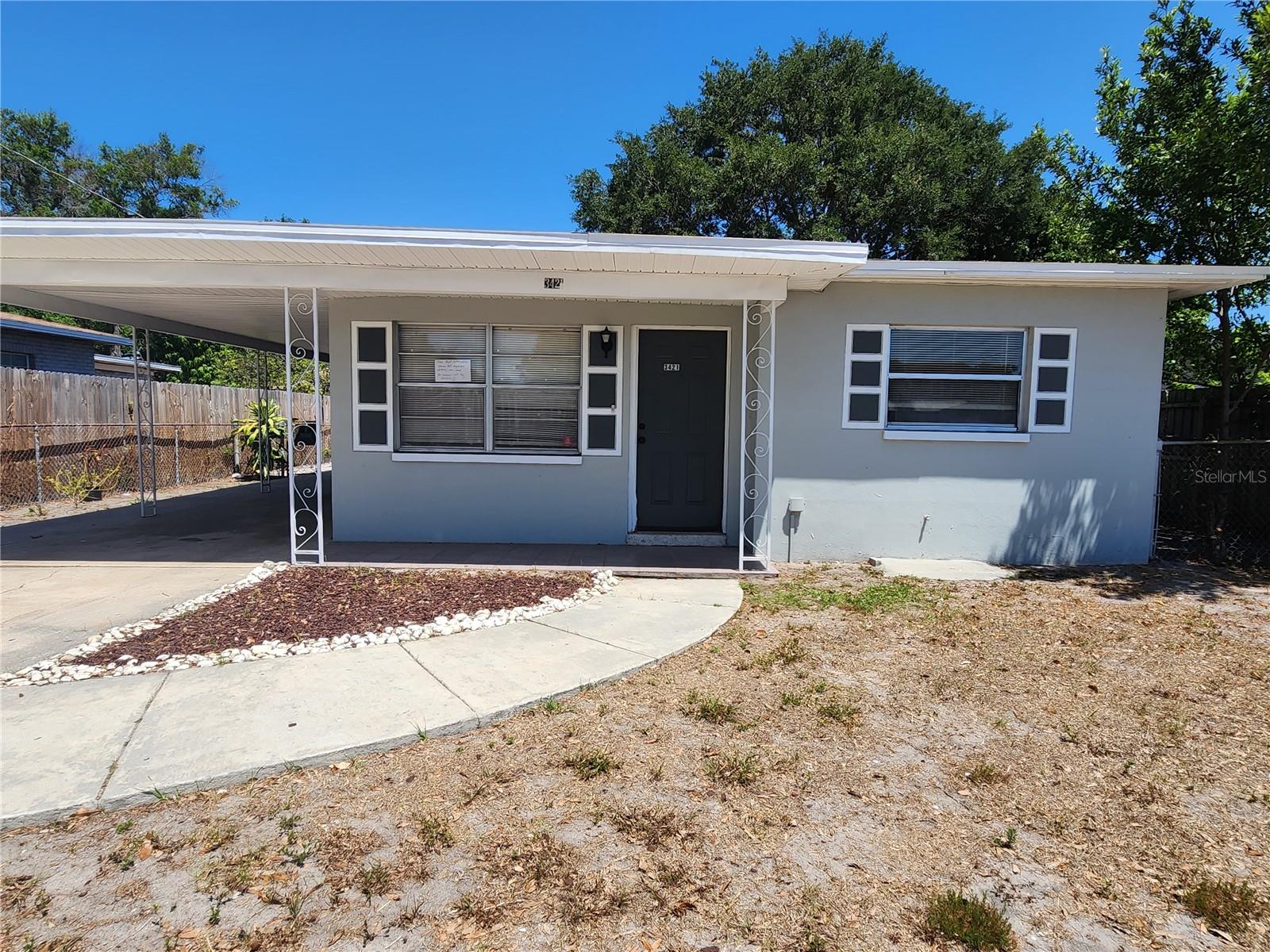 3422 W Abdella Street