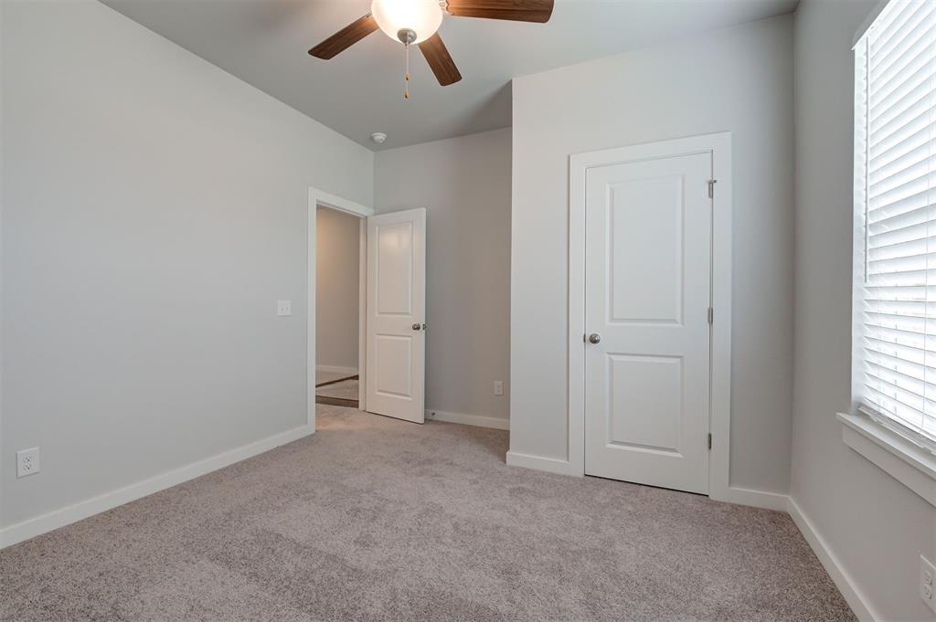 5325 Littlefoot Lane