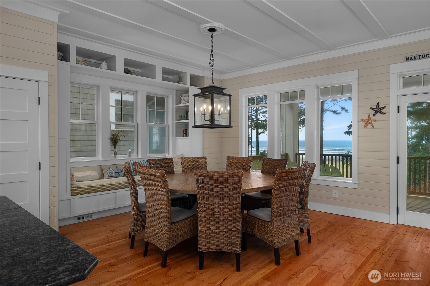 21 N Glen Lane