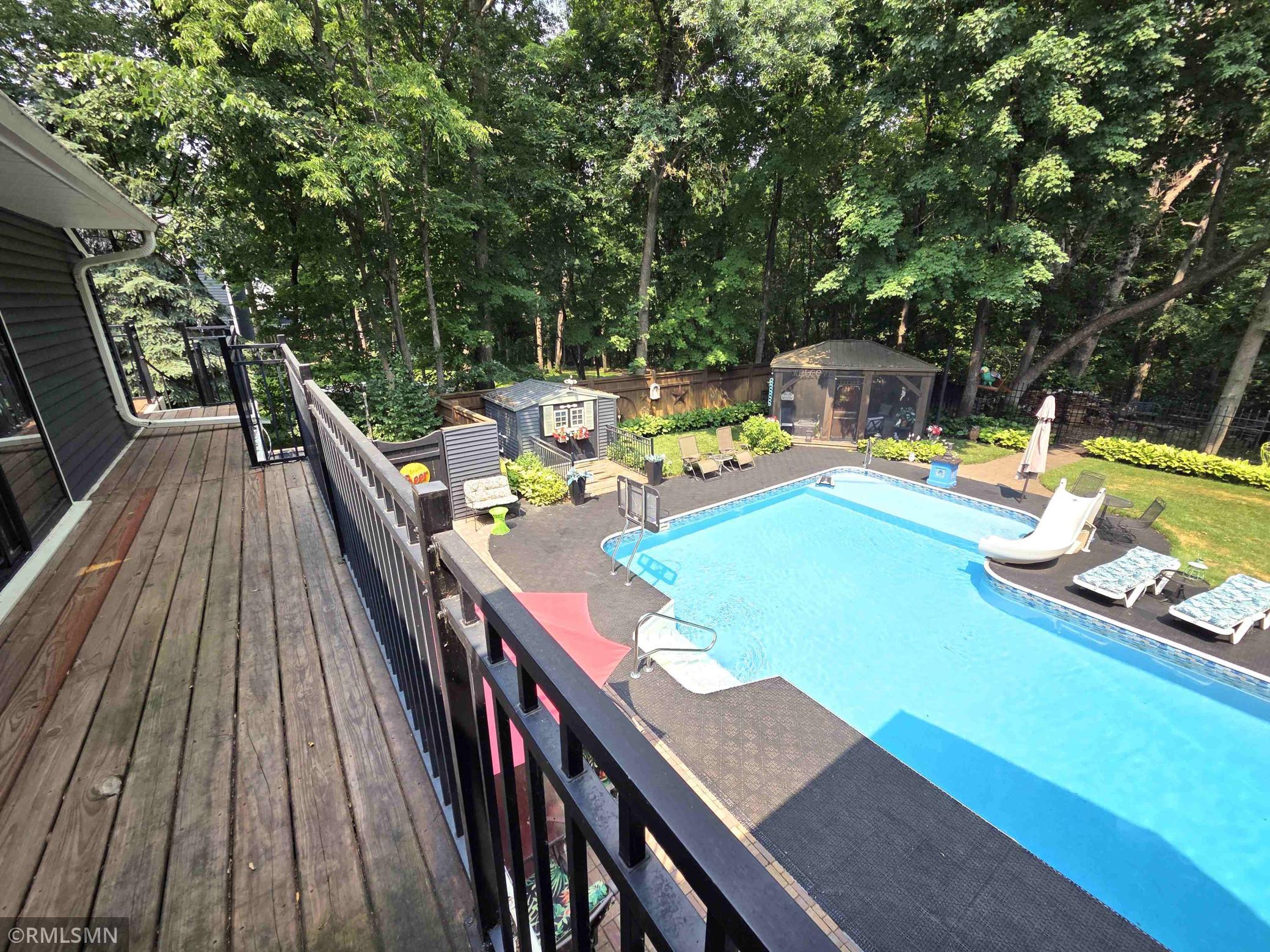 13060 Oakview Lane N