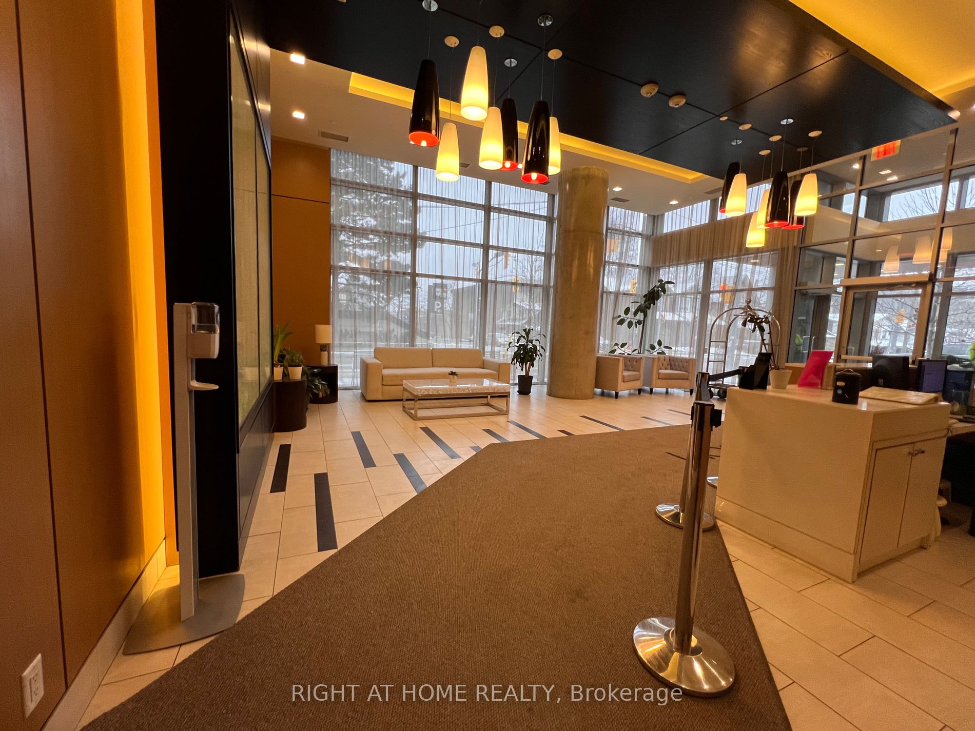 58 Orchard View Blvd 1003