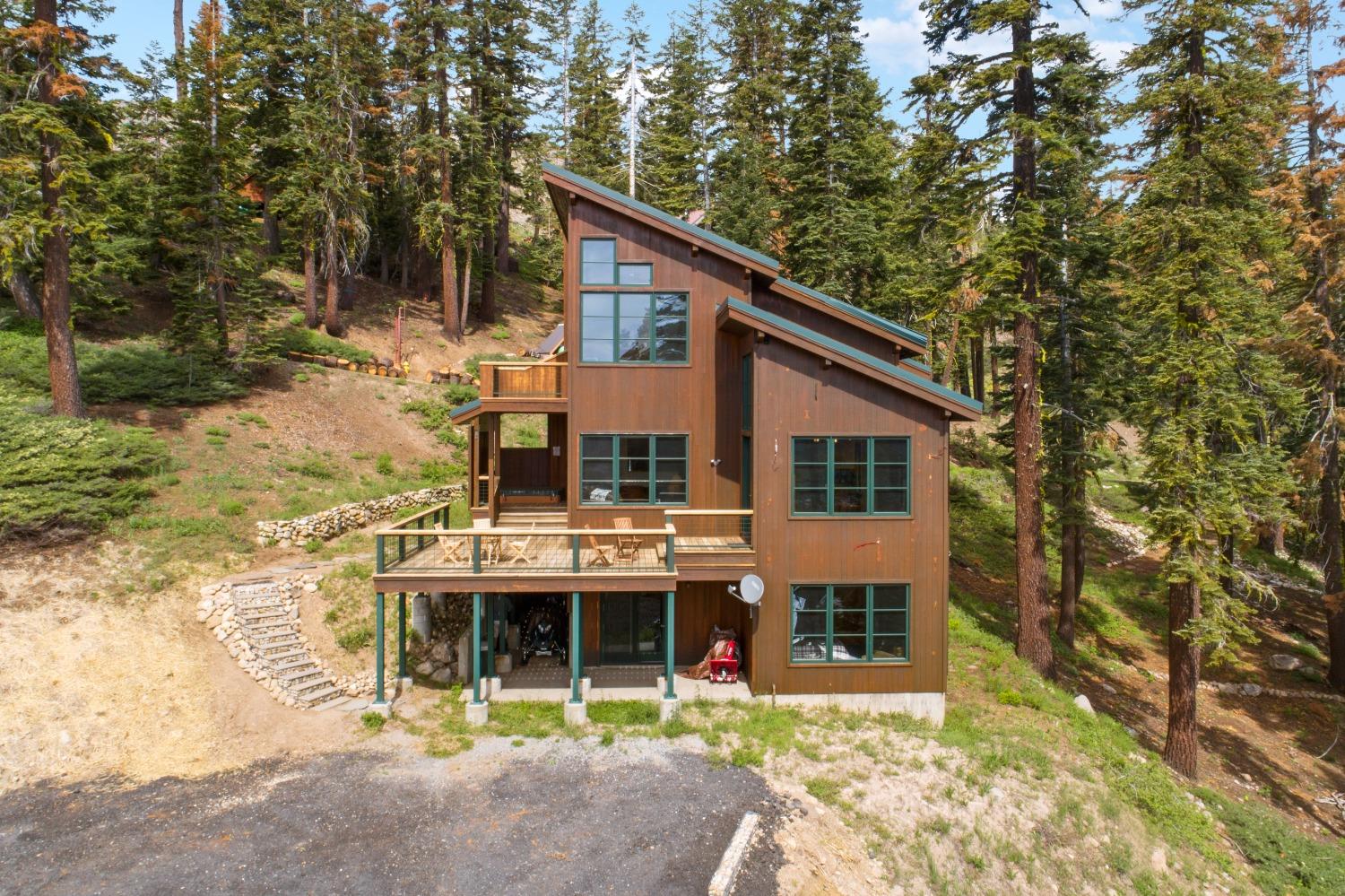 414 Avalanche Road 421