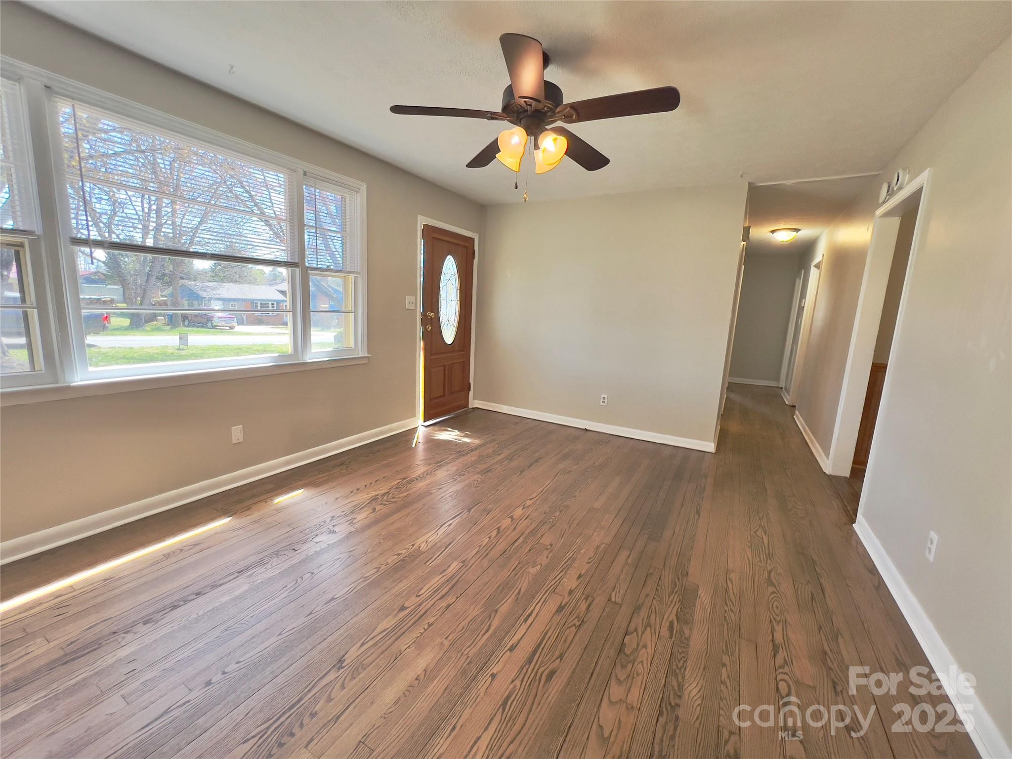 1905 26th Street NE