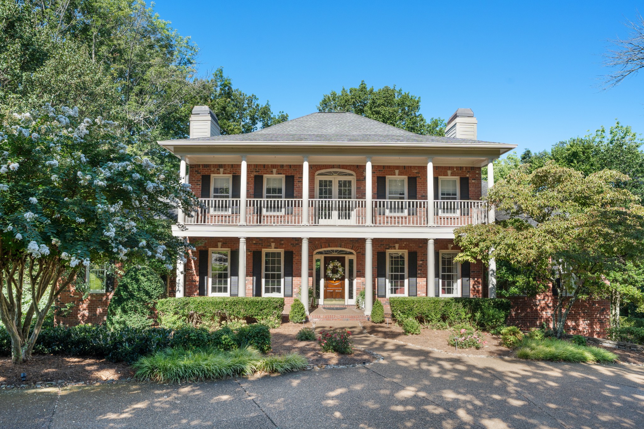 923 Stuart Ln — sold June 1, 2026
