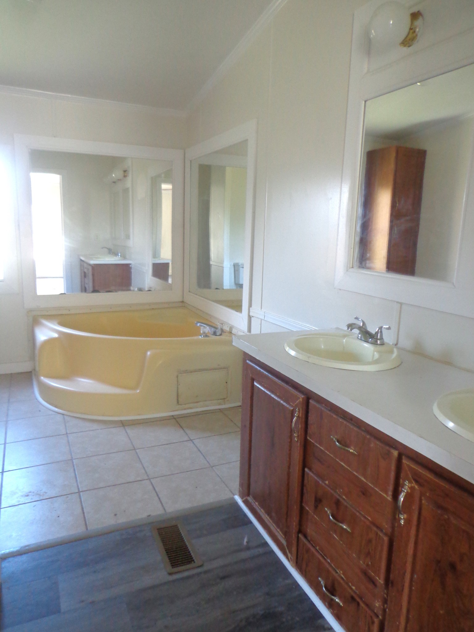 152 Baker Ridge Rd