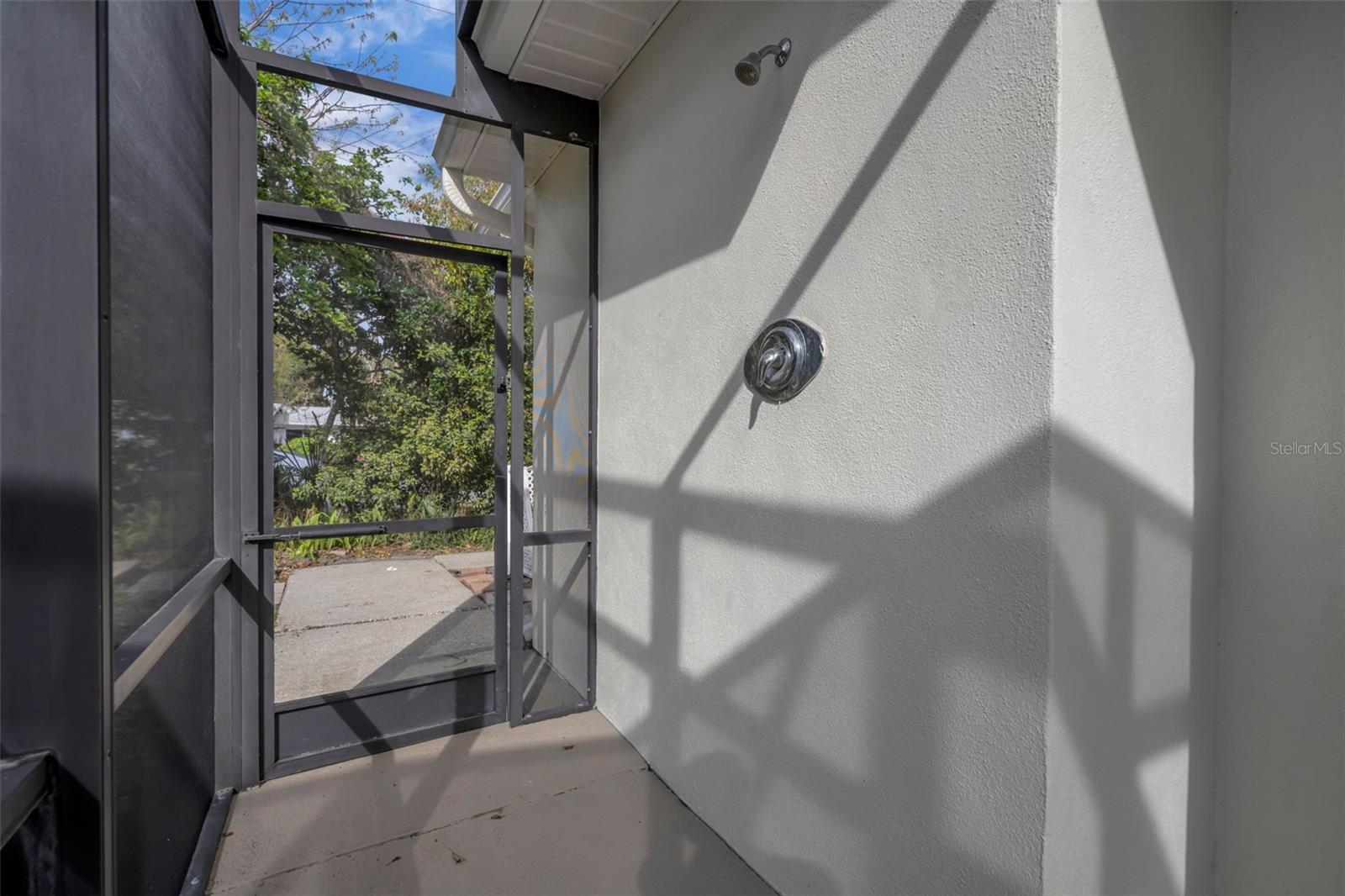 1800 Magnolia Avenue