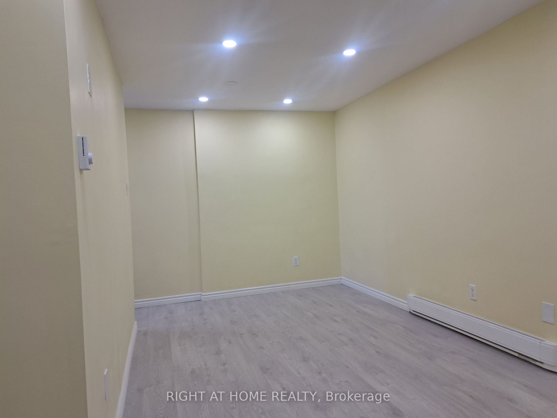 9 Rosset Cres 9