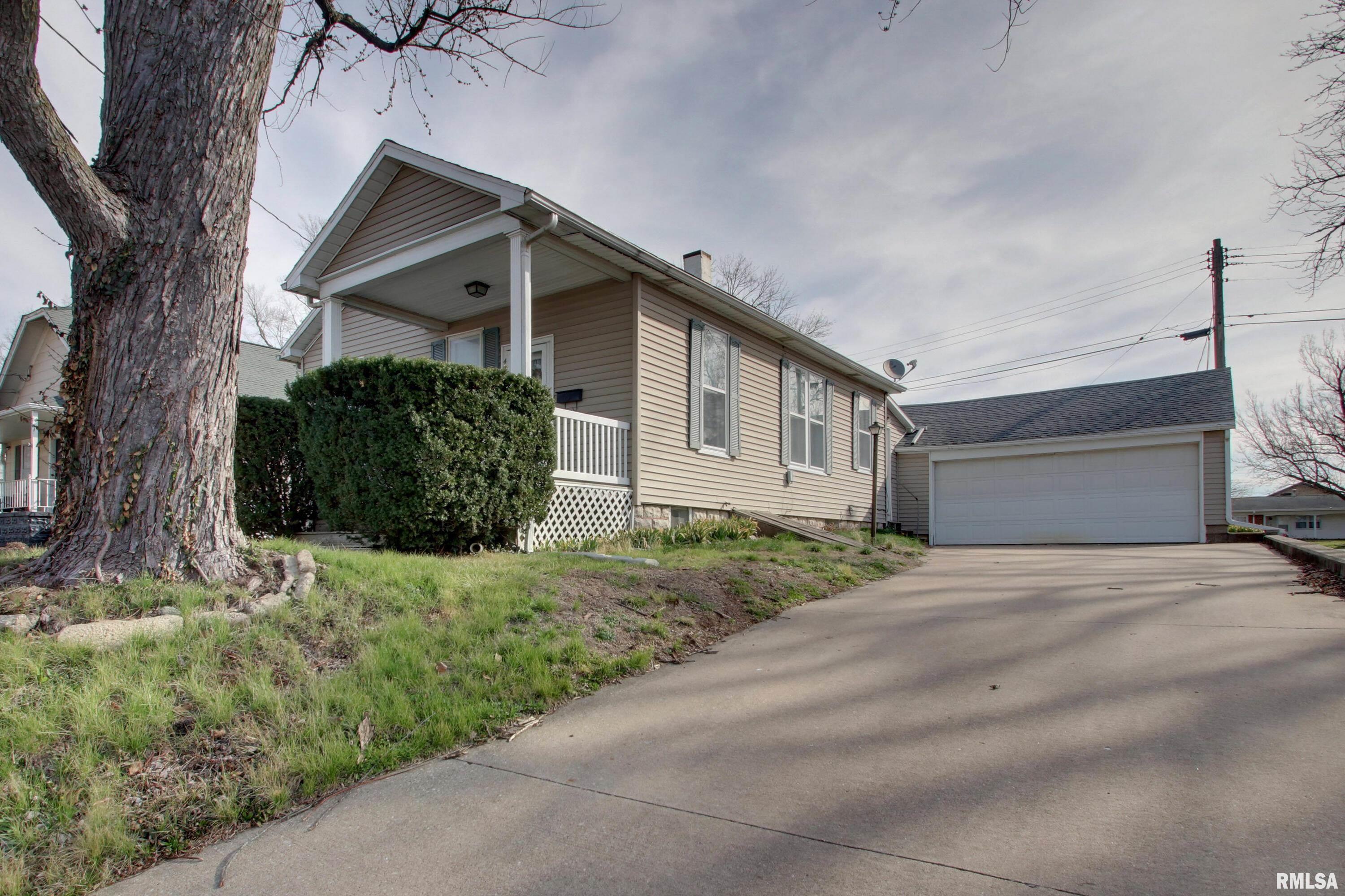 Cute 2 bed close to everything. Two car garage.  The home has great natural lighting, ceiling height and trim work.  Welcoming front porch.