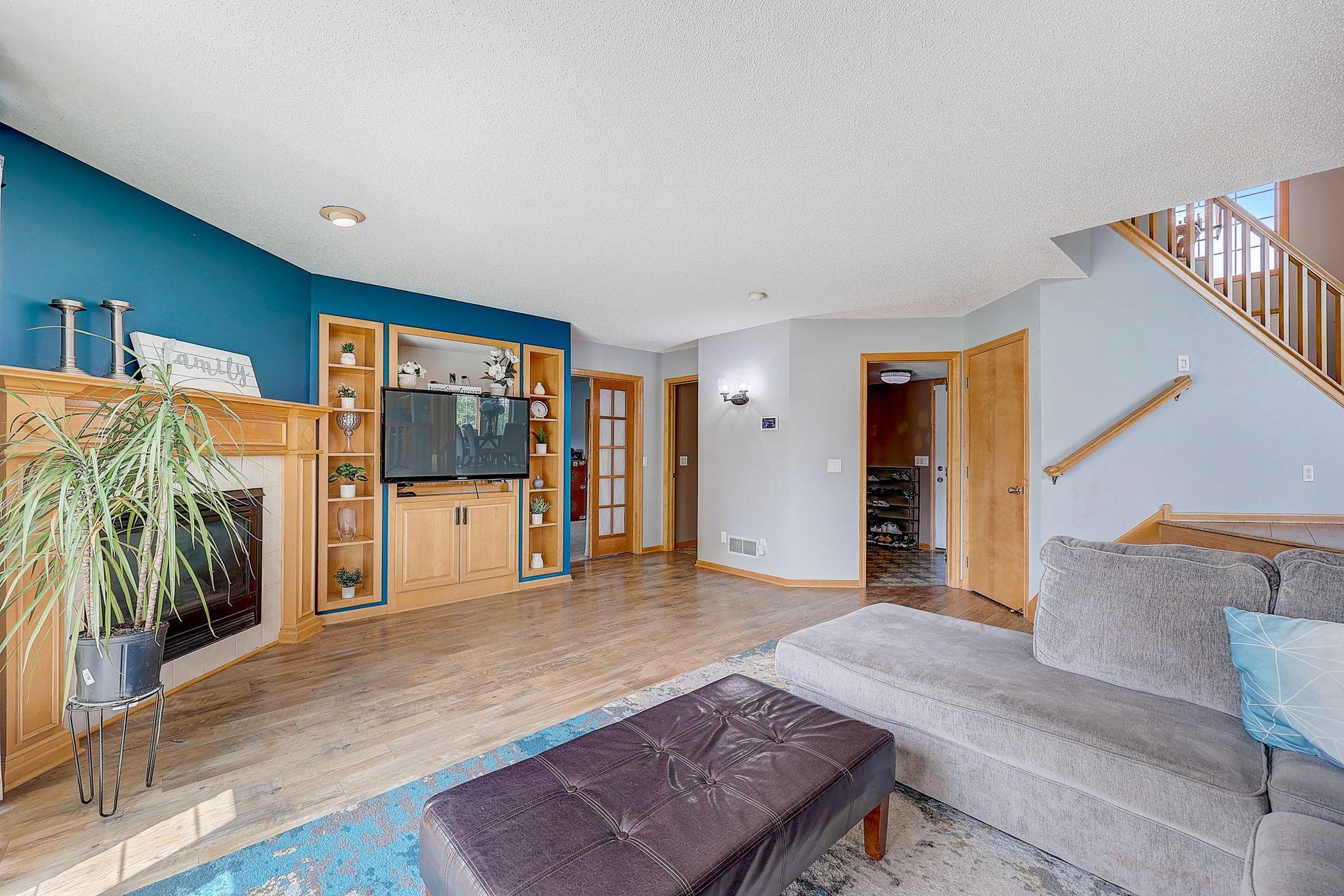 8956 Stratford Court