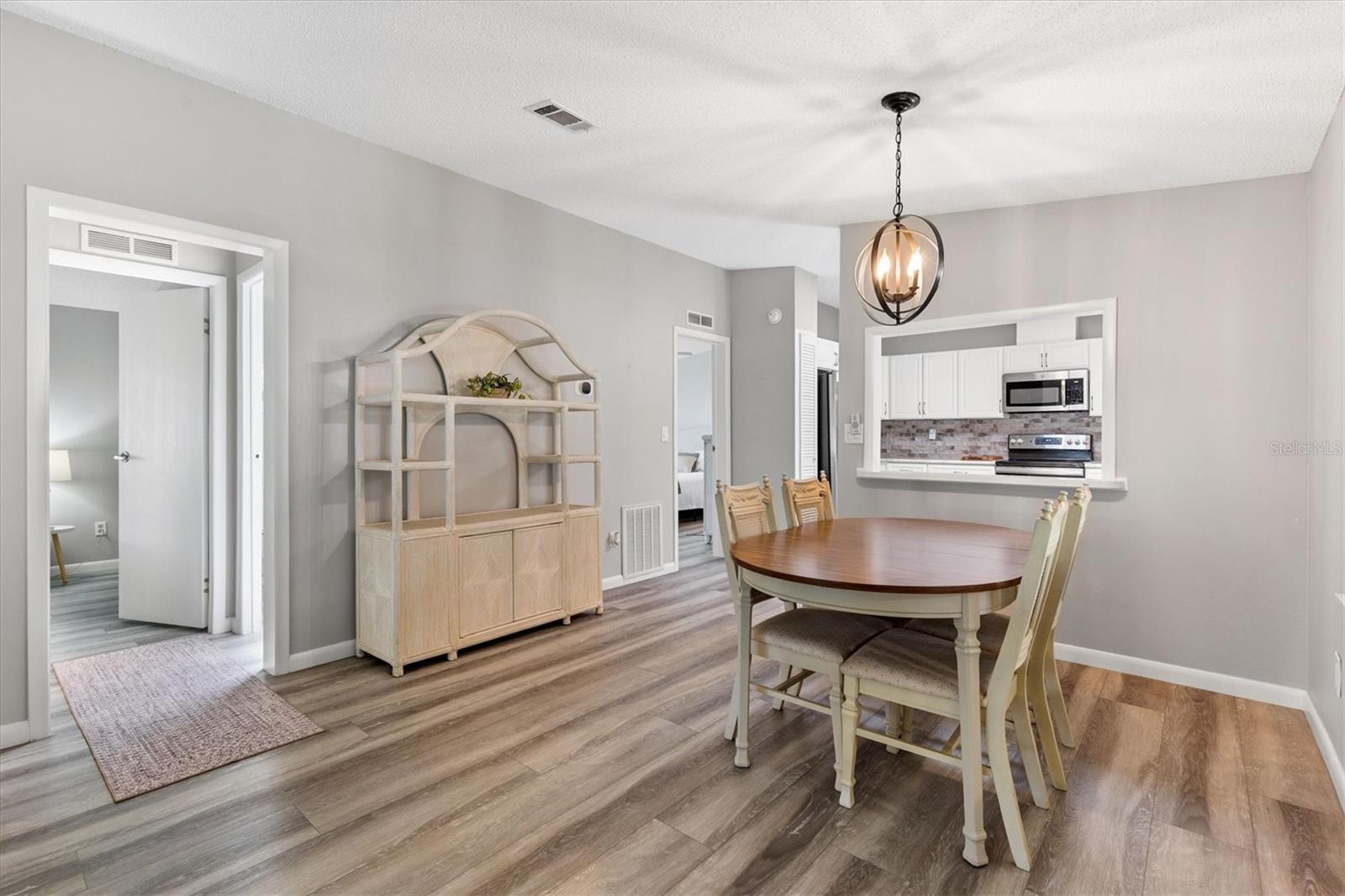 1555 Hillcrest Drive