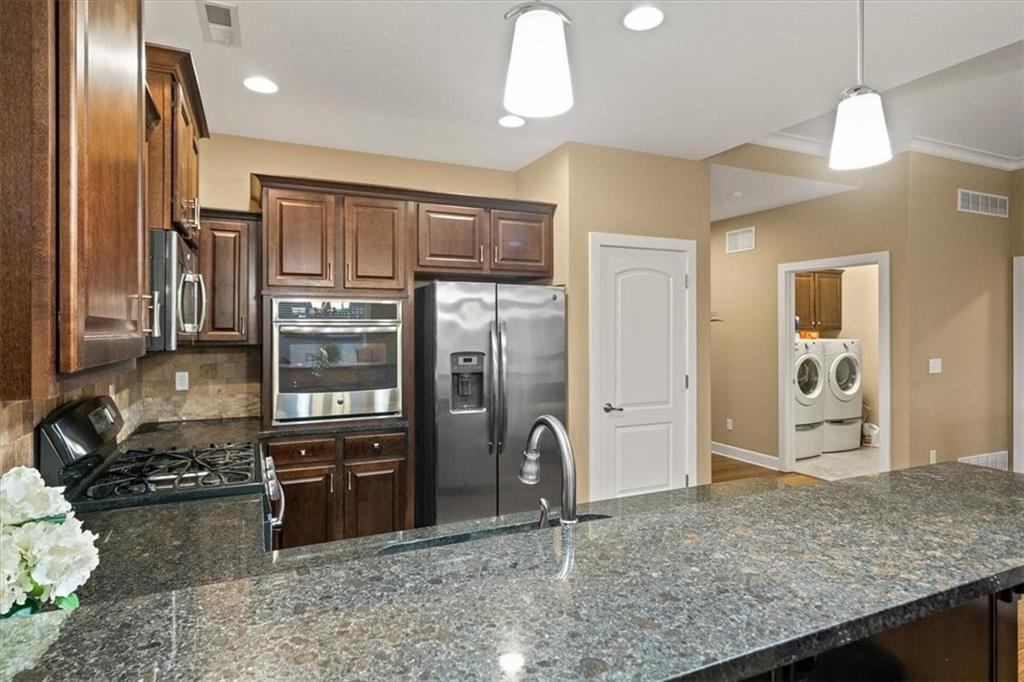 5614 Chimney Rocks Circle