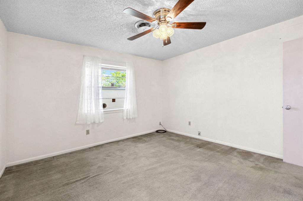 1726 Yorktown Drive