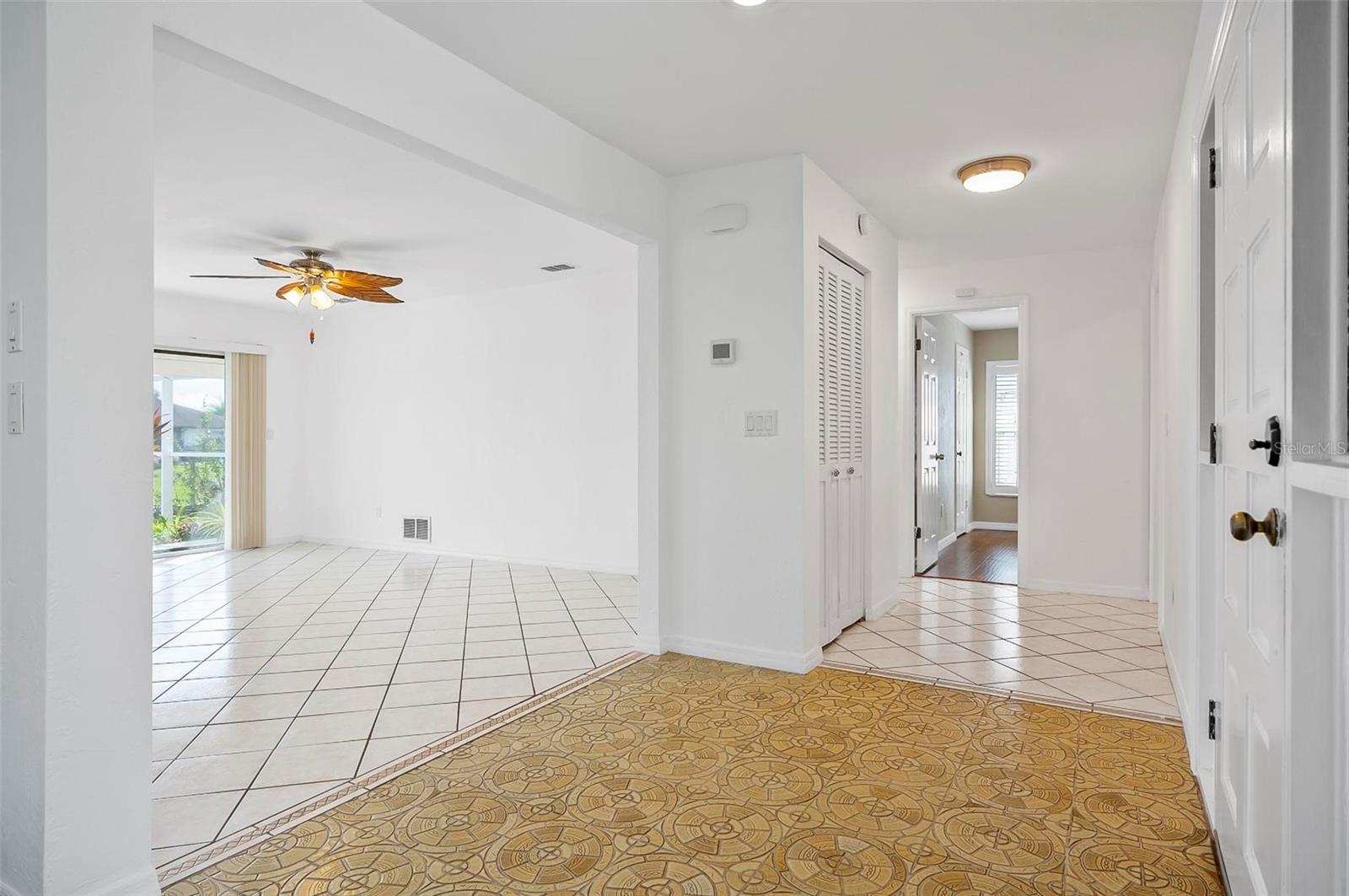 15 Clarendon Court S