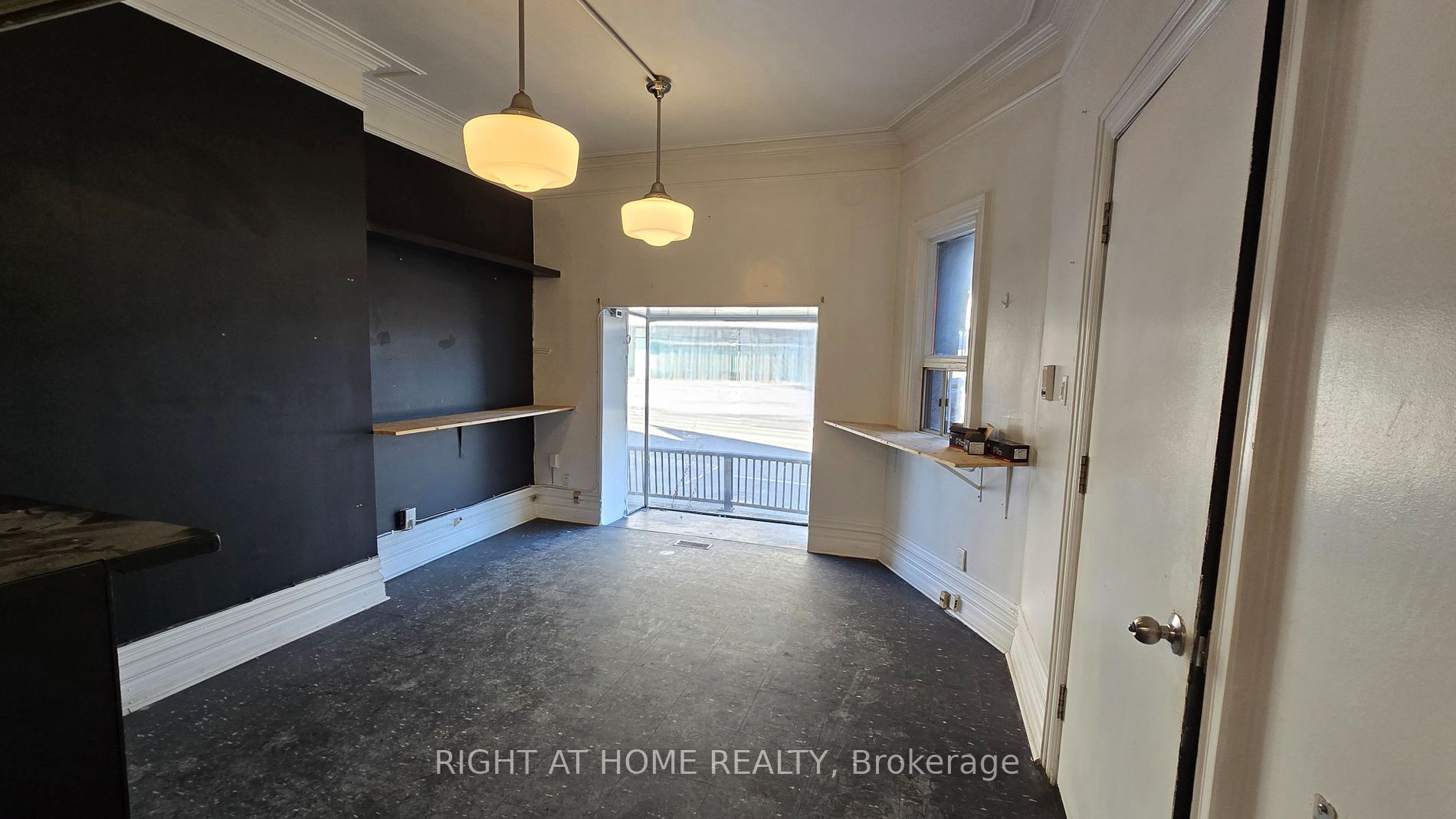 284 Avenue Rd