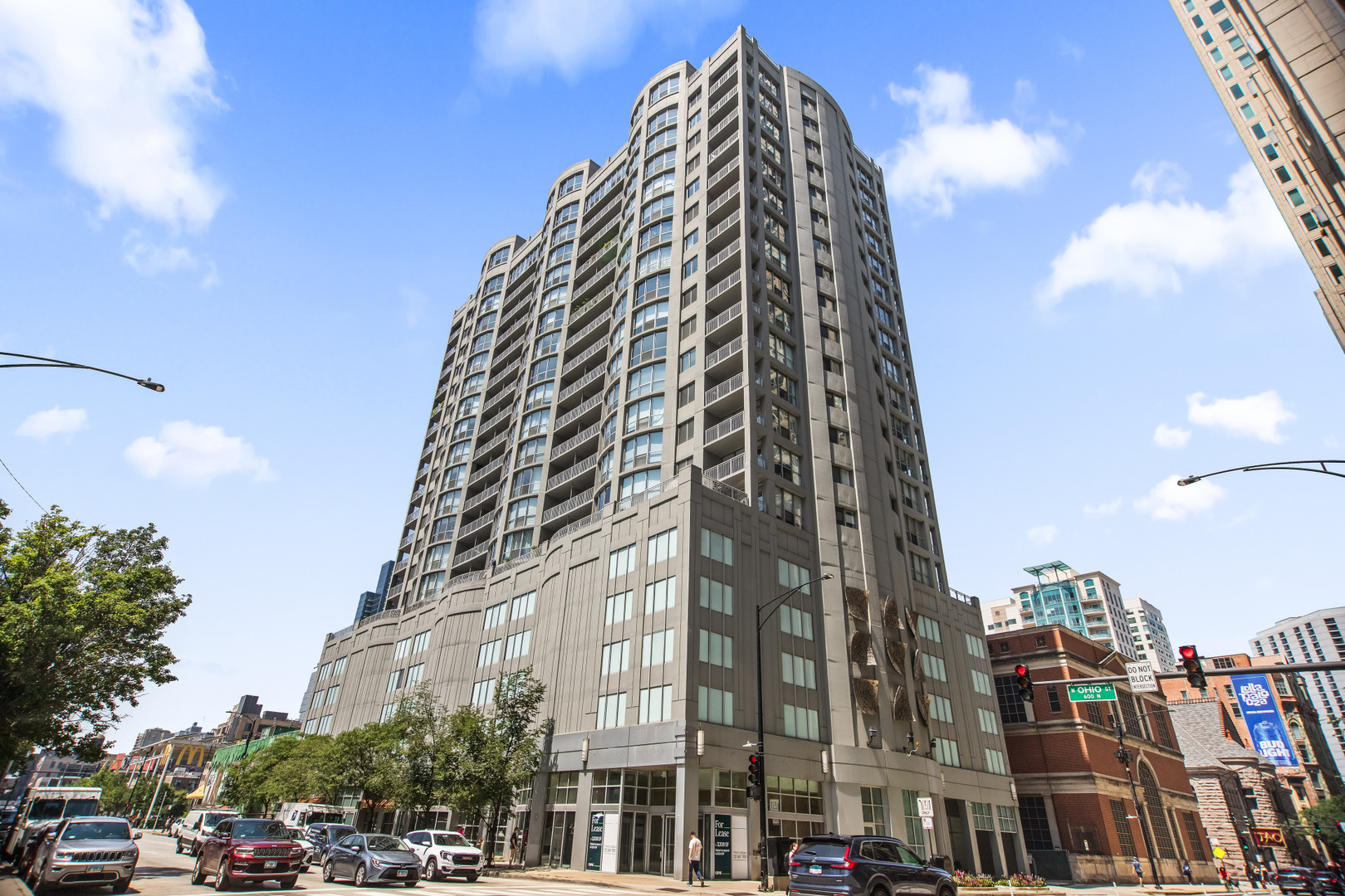 Stunning 1 bed / 1 bath residence with heated garage parking in prime River North! Experience vibrant city living with breathtaking skyline views and endless amenities right outside your doorstep. This expansive, well-designed floor plan showcases a modern kitchen equipped with stainless steel appliances, sleek granite counters, and a stylish tile backsplash. The generous primary bedroom comfortably accommodates a king-size bed and includes a custom walk-in closet. The bathroom has been beautifully renovated with contemporary finishes. Enjoy the convenience of in-unit stackable laundry, central air, and a large private balcony with panoramic skyline views perfect for relaxing or entertaining. The building offers friendly 24-hour door staff, a fitness center, shared outdoor terrace, and secure bike storage. Boasting an exceptional Walk Score, you're steps from Whole Foods, Trader Joe's, Jewel, top-rated restaurants, and the renowned Hubbard Street's nightlife options. Public transit access is a breeze with the Grand Red Line station just a few minutes walk away. World-class art galleries, upscale dining, boutique shopping, and the iconic Chicago Riverwalk. Known for its lively atmosphere and stylish urban energy, River North blends culture and convenience with easy access to downtown, the Loop, and Lake Michigan. Garage parking available for an additional $30K. Extra storage included in sales price!