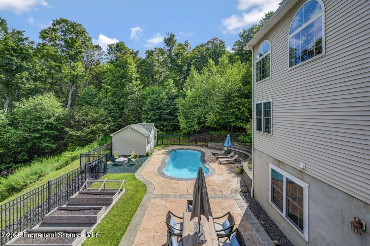172 Constitution Drive