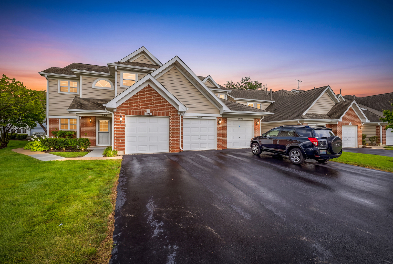 GREAT VALUE IN SCHAUMBURG! This attractively priced condo is located in a quiet, well-established subdivision in a convenient location close to parks and major transportation. It offers an excellent opportunity for a buyer looking to purchase in Schaumburg at an appealing price and create a home tailored to their own taste.    The location is a major plus, offering a peaceful residential setting while being just minutes from expressway access, shopping, dining, entertainment, and everyday conveniences. Whether you're a first-time buyer, investor, or simply looking for an affordable opportunity in Schaumburg, this property is worth a look.