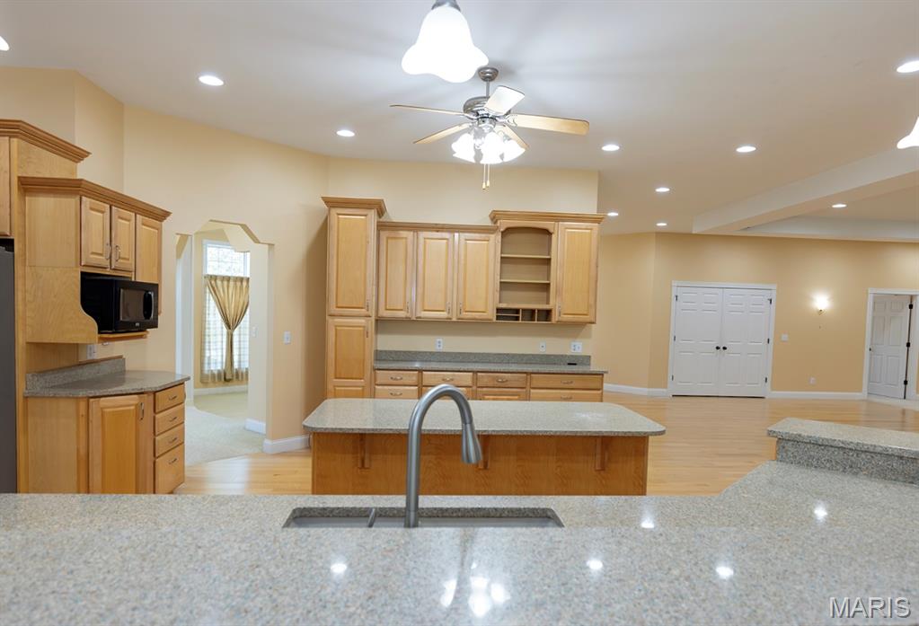 171 Rolling Meadows