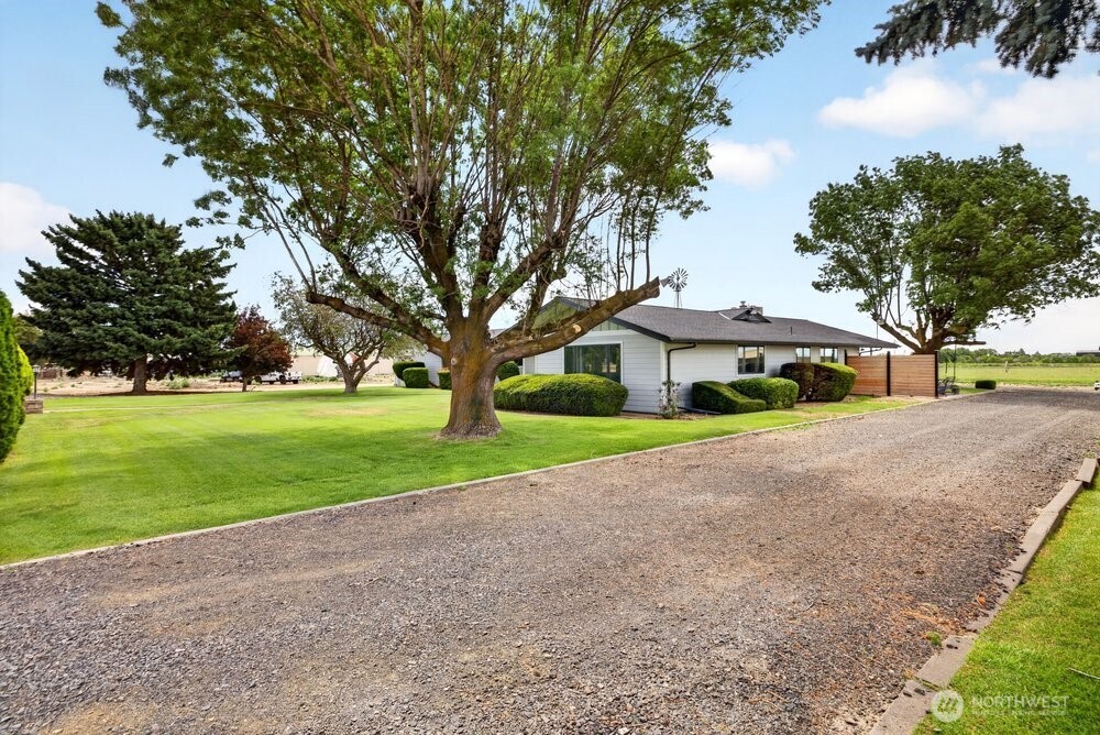 17211 Road 11 NW