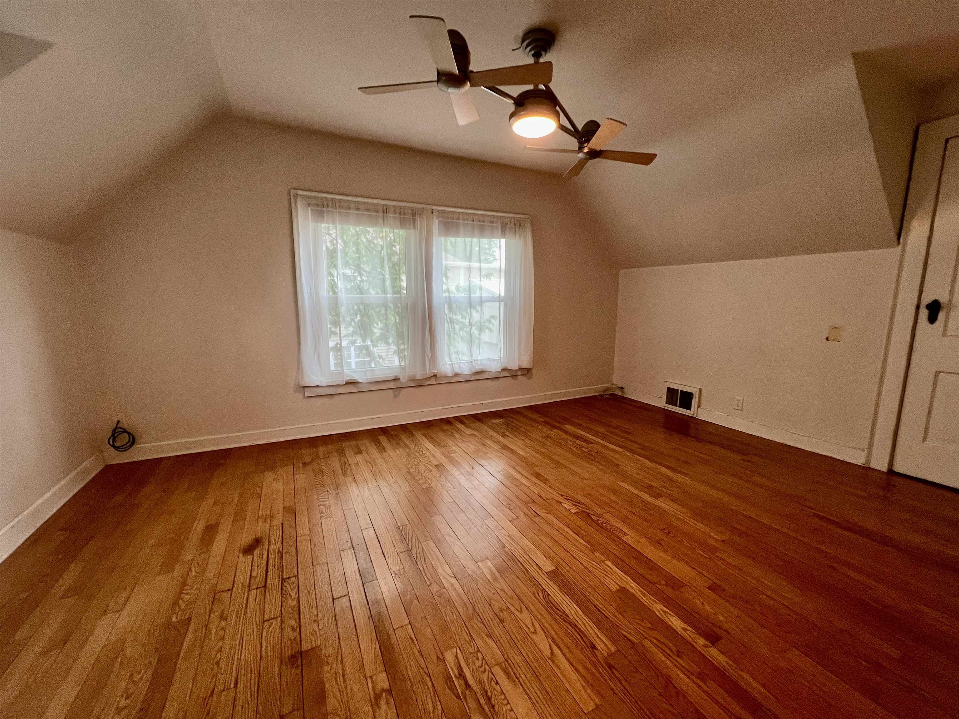 1103 Mansfield