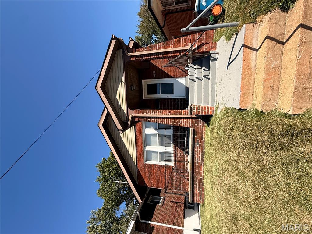 6231 Dardanella Avenue