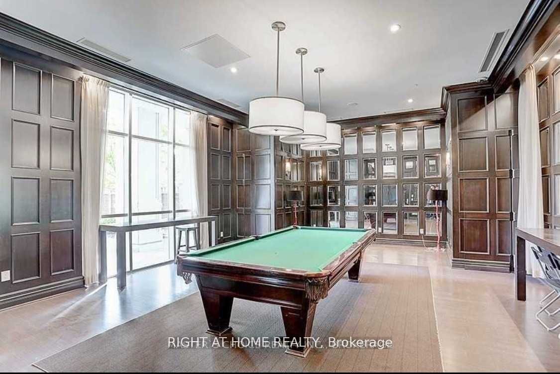 25 Greenview Ave 2319