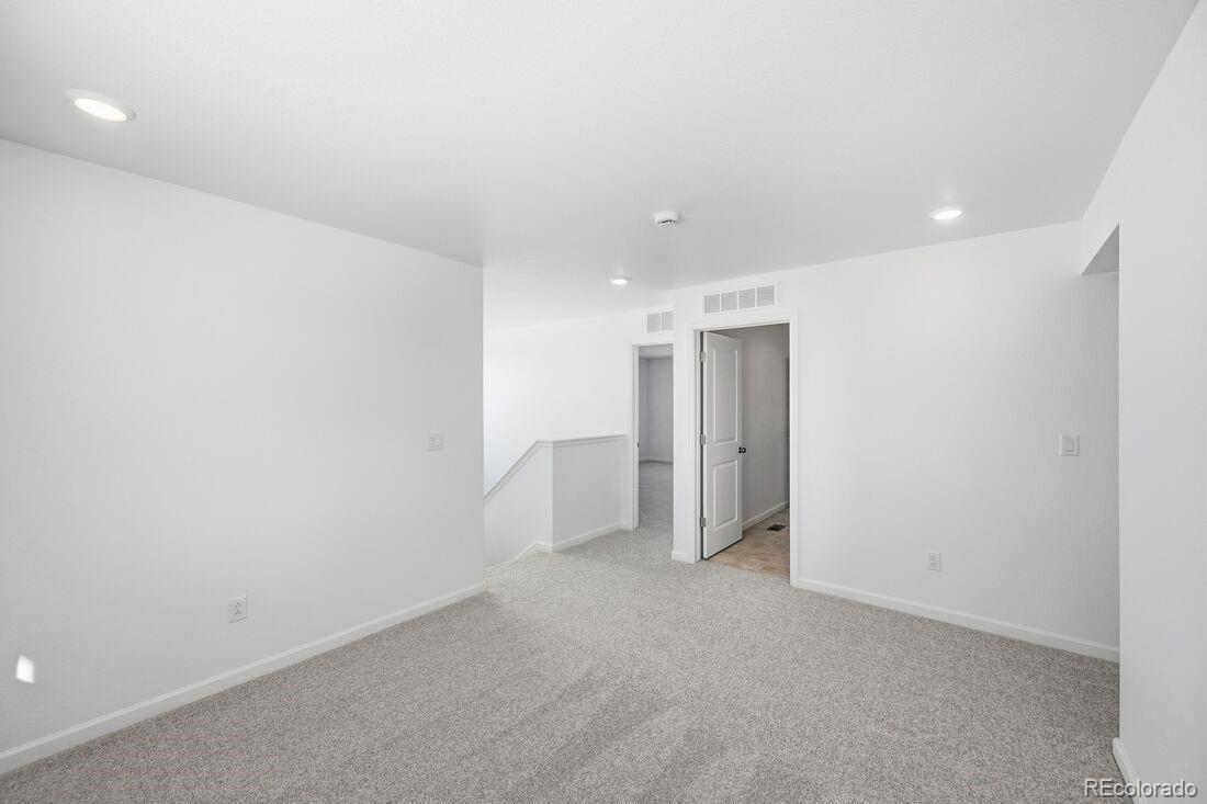 16657 W 92nd Place