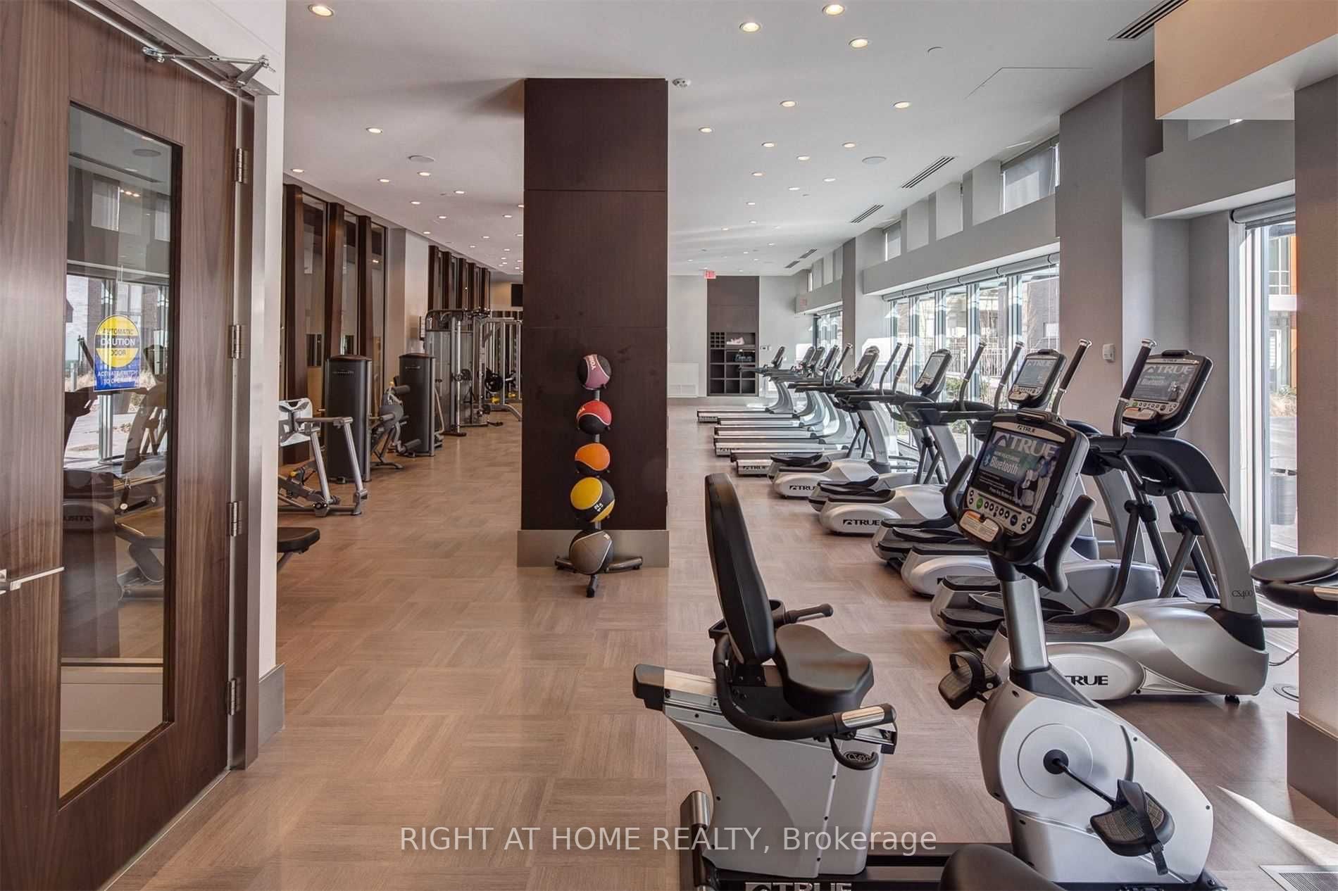 88 E Sheppard Ave 3204