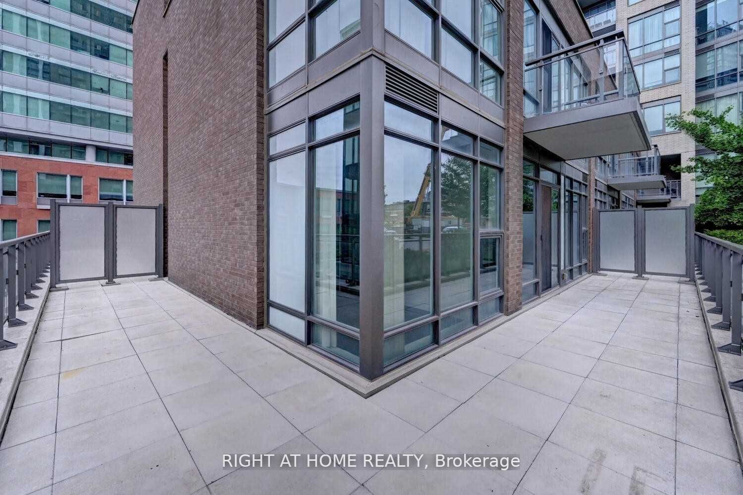 85 W Duke St 105
