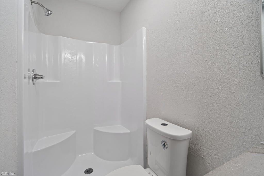 112 W Rexford Drive