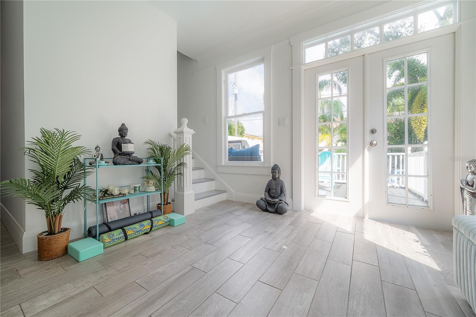 2921 W El Prado Boulevard