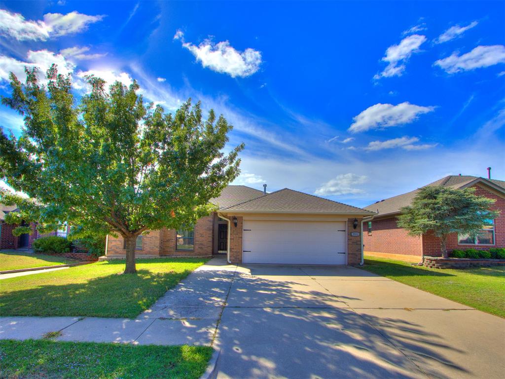 This 3-bedroom, 2-bathroom waterfront home offers a unique opportunity to enjoy peaceful water views right in the heart of Moore. Imagine relaxing at home with a beautiful waterfront setting while still being conveniently located near shopping, dining, and easy access to I-35. Whether you're a first-time homebuyer, looking to invest or simply wanting a home with a view, this property is one you won't want to miss. Schedule your private showing today!