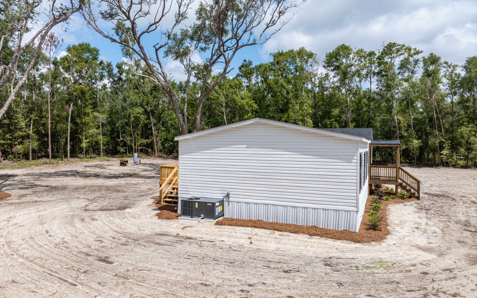 310 NE Weeping Willow Ln