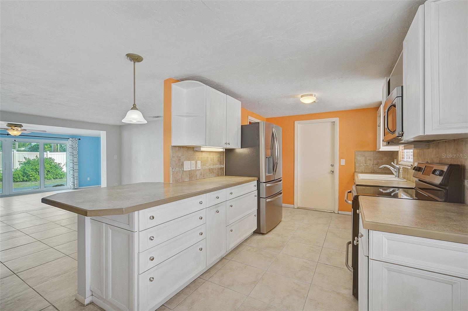 6426 Colonial Drive