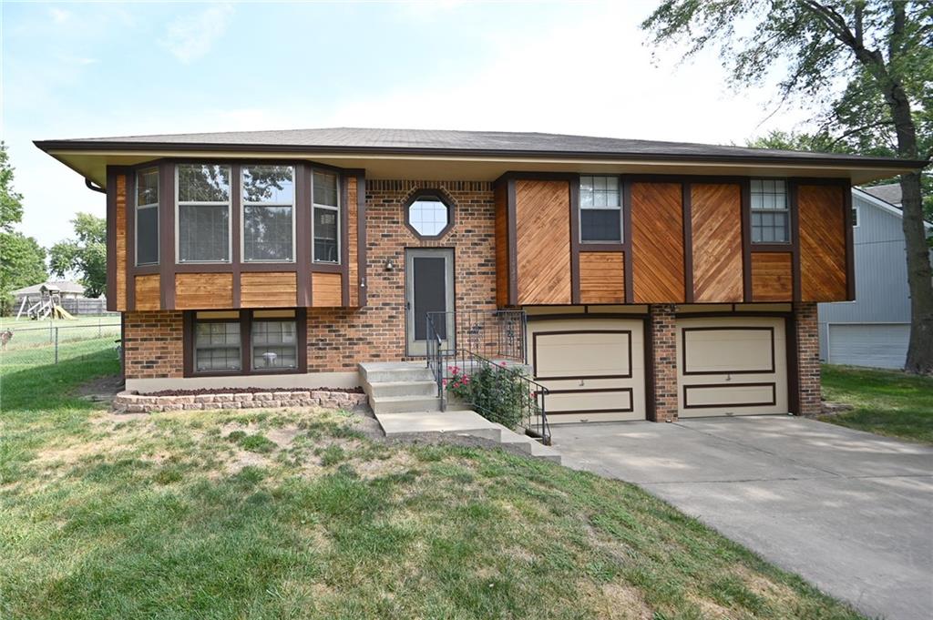 11433 N Highland Avenue