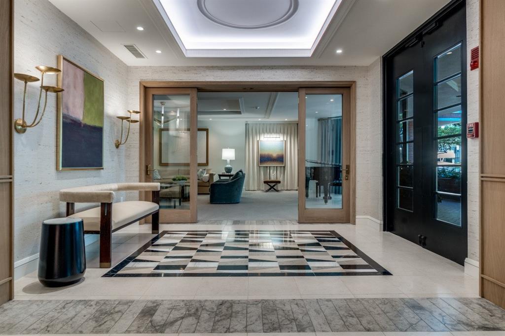 3621 Turtle Creek Boulevard 2L