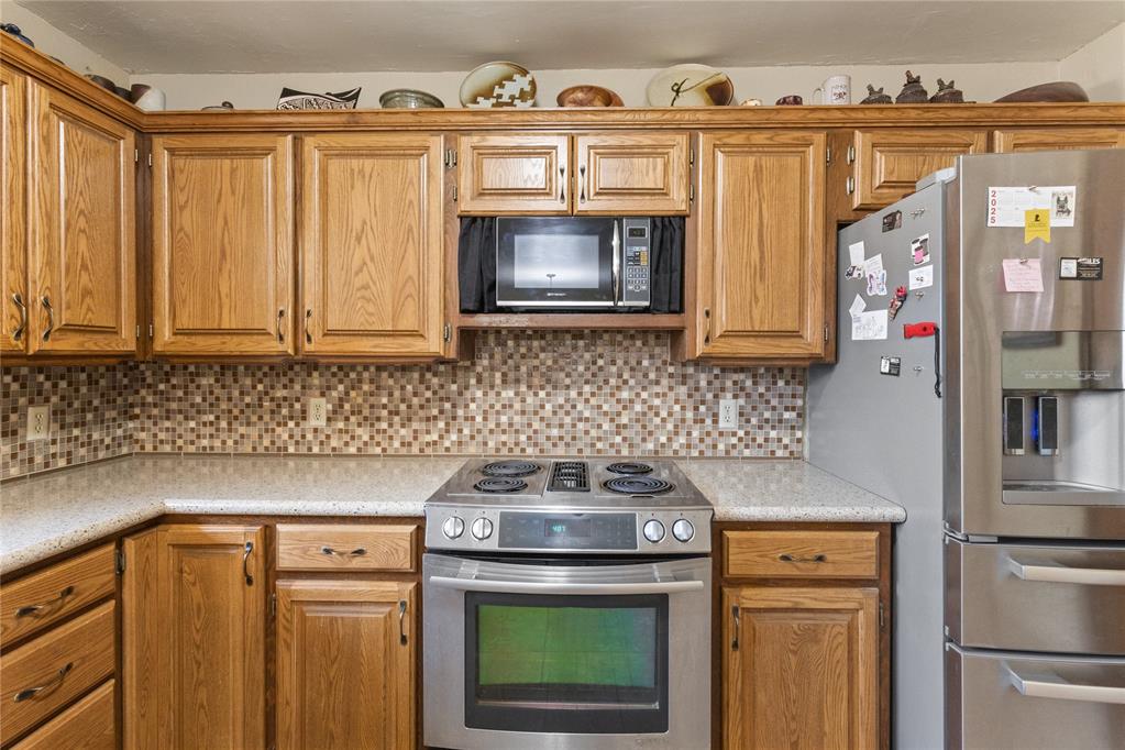 1421 E Quail