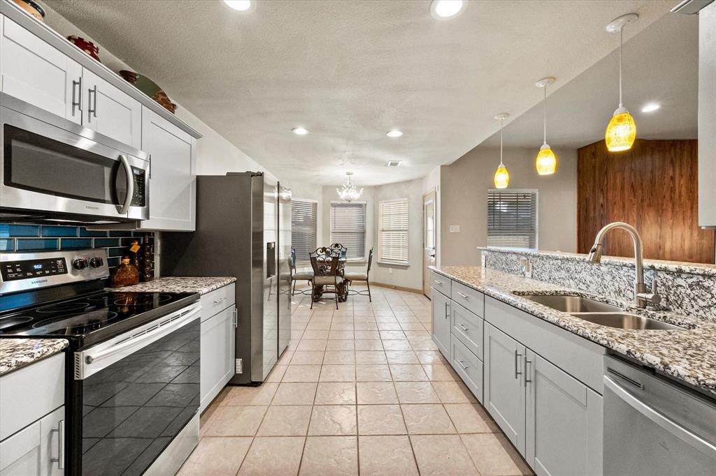 1708 Country Crest Lane