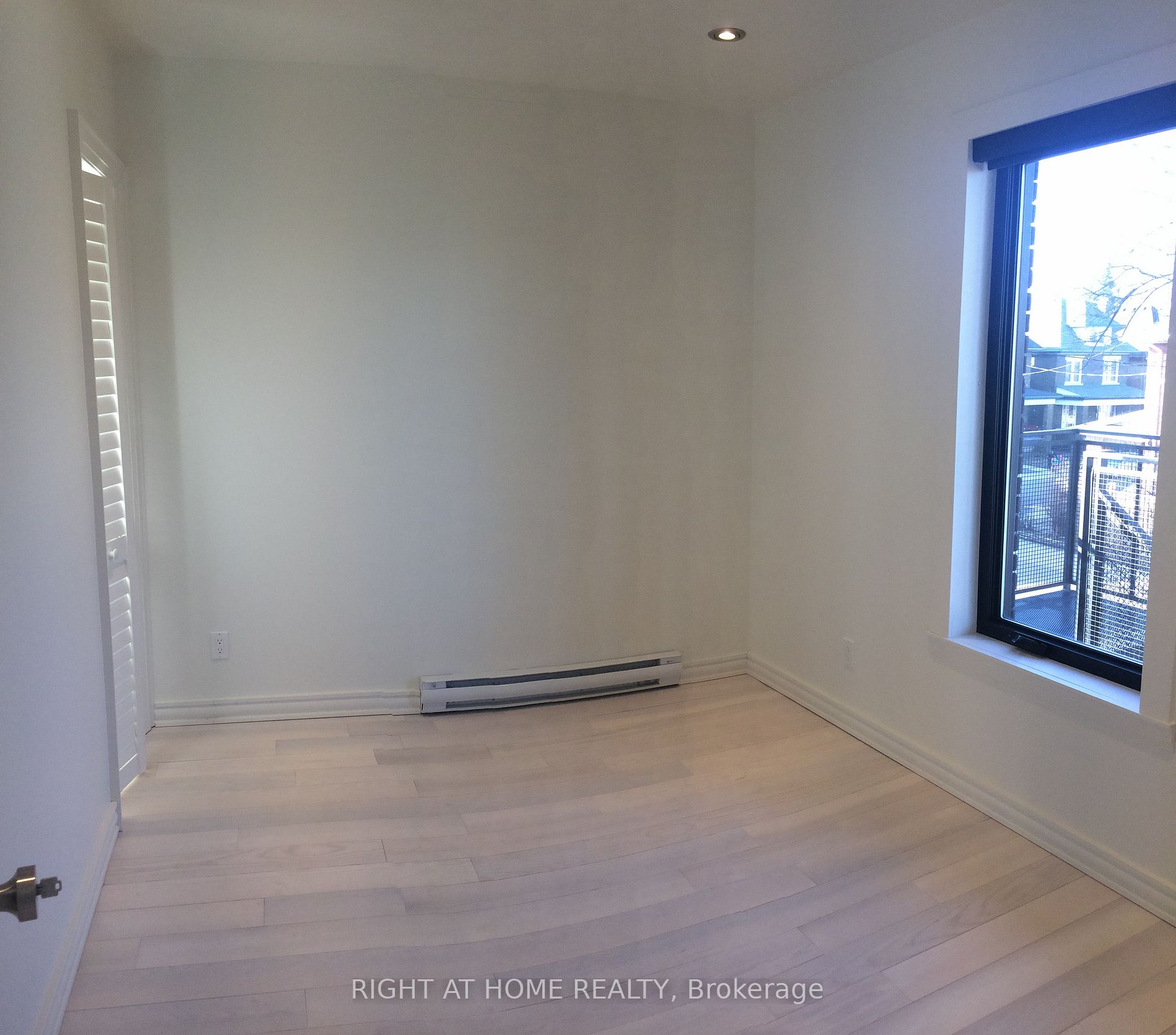 843 E Main St 4