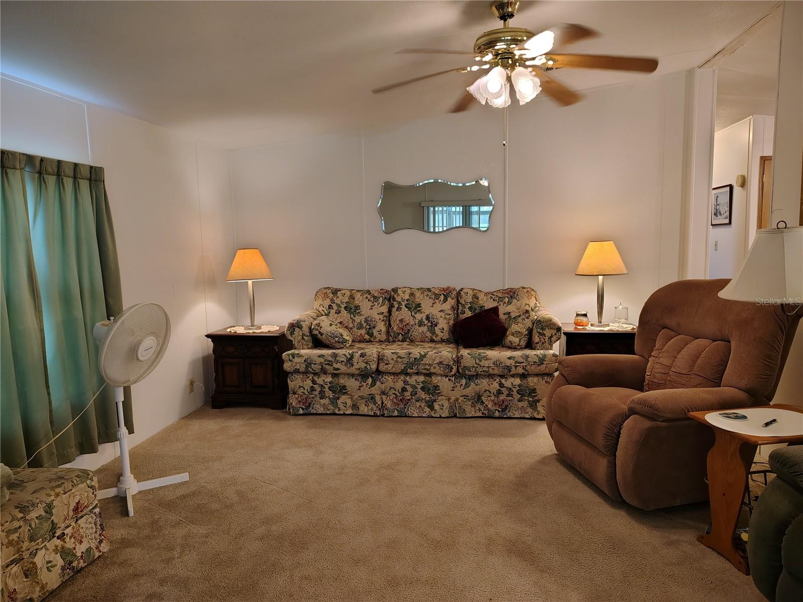 52 Outlet Drive
