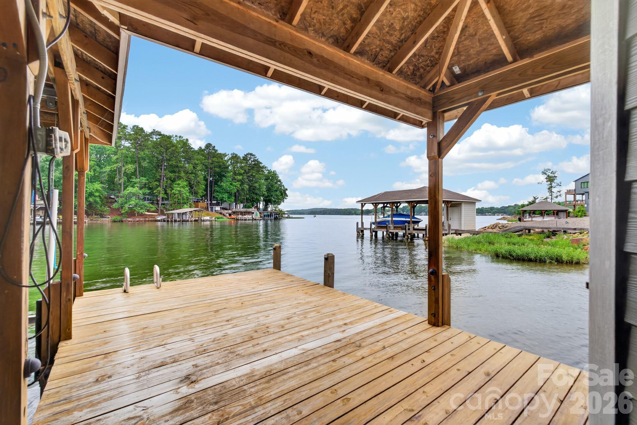 157 Landing Trail