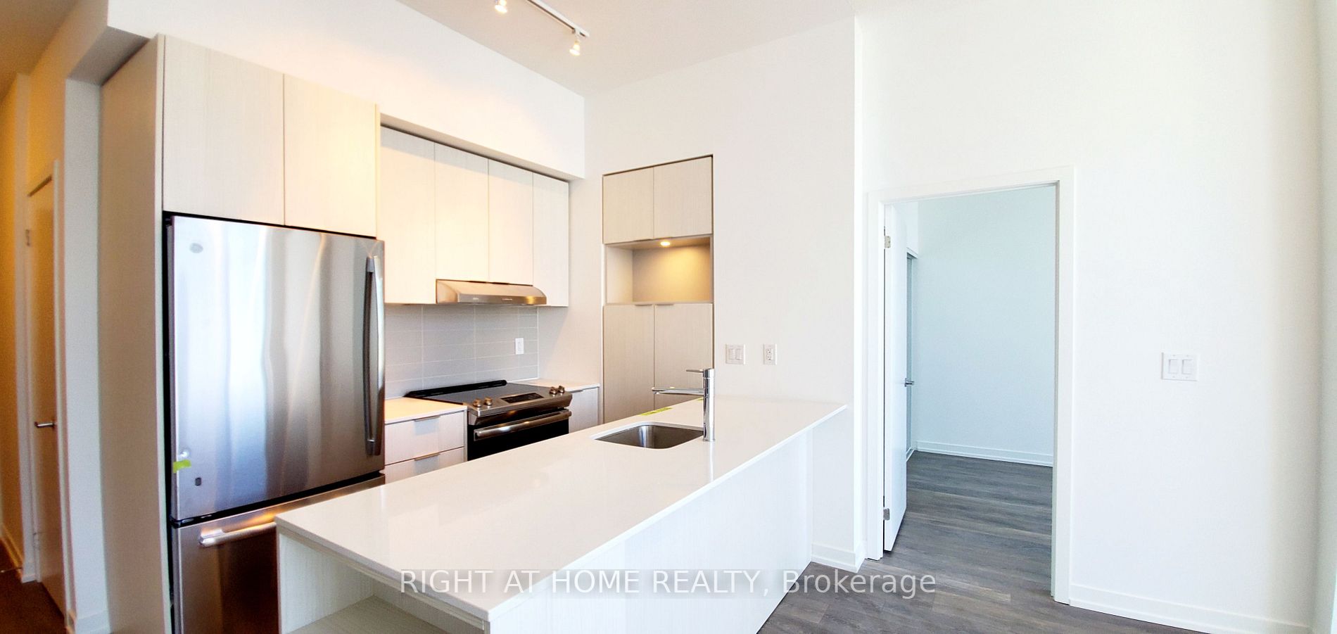 2520 W Eglinton Ave 1901